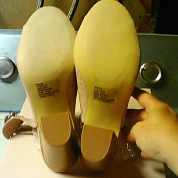 Sandals - Picture 5 of 7